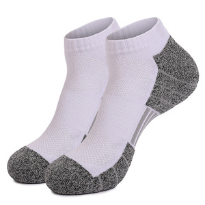 Chaussettes de sport basses pour hommes, respirantes, antidérapantes, avec soutien de la voûte plantaire, amorti et évacuation de l'humidité, pour la course à pied - Product Image 4