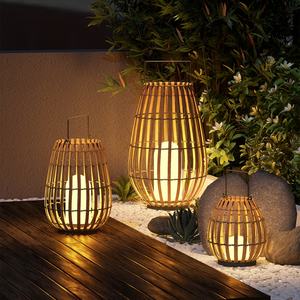 Lampes LED solaires d'extérieur étanches en rotin tressé pour l'ambiance du jardin et de la terrasse, idéales pour les pelouses de villas - Product Image 5