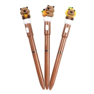 Stylo <span class=keywords><strong>LED</strong></span> sportif O&Q ODM/OEM, encre bleue/noire 0,7 mm, design Capybara mignon, logo personnalisé, plastique imprimé laminé - Product Image 2