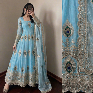 Ensemble Anarkali bleu clair brodé avec dupatta, tenue traditionnelle indienne et pakistanaise pour femmes, longueur ras du sol, coupe ample - Product Image 2
