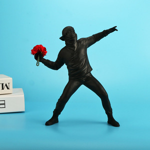 Scultura Astratta Still Life di Banksy, Ornamento Figurativo in Stile Europeo per Soggiorno, Studio, Decorazione Casa, Oggetto Artigianale - Product Image 2