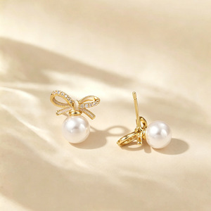 Pendientes de Perlas con Diseño de Lazo, Poste de Oro de 14k, Estilo Geométrico Coreano, Joyería para Mujer, Primavera 2026 - Product Image 3