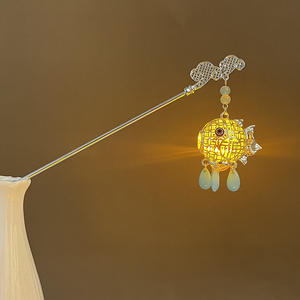 Estilo tradicional chino <span class=keywords><strong>linterna</strong></span> perla borlas accesorios para el cabello <span class=keywords><strong>linterna</strong></span> luminosa horquilla mujeres Metal Led pinza para el cabello horquillas - Product Image 4