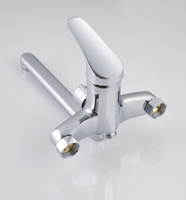 Robinet de douche moderne en alliage de zinc poli chromé avec bec en céramique pour hôtels, spas, appartements et hôpitaux
