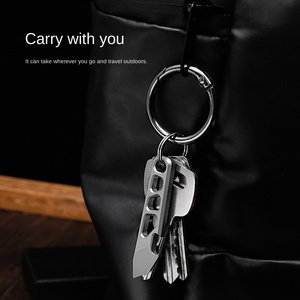 Gantungan Kunci pembuka botol linggis <span class=keywords><strong>Mini</strong></span>, gantungan kunci multifungsi paduan <span class=keywords><strong>Titanium</strong></span> alat berkemah tur Gadget EDC semua musim - Product Image 4