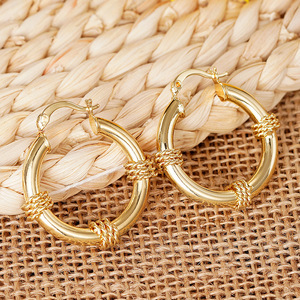 Orecchini a polsino in metallo intrecciato da donna, gioielli creativi minimalisti alla moda, accessorio di tendenza per l'uso quotidiano - Product Image 5