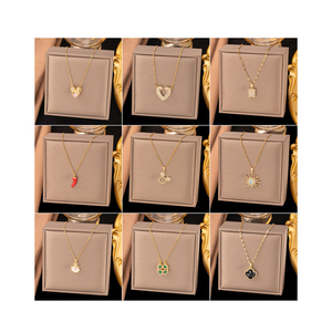 Conjunto de Collares Minimalistas Chapados en Oro con Colgantes de Corazón, Chile y Sol para Mujer, Uso Diario - Product Image 1