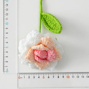 2024 fil de laine au crochet <span class=keywords><strong>tige</strong></span> de rose bouquet de rose fleur de rose fait à la main - Product Image 4