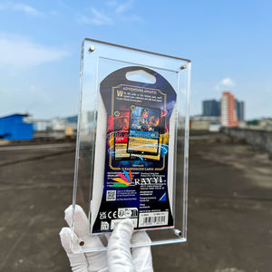 Boîte de présentation transparente personnalisée en acrylique pour <span class=keywords><strong>petit</strong></span> <span class=keywords><strong>tailleur</strong></span> courageux et <span class=keywords><strong>petit</strong></span> <span class=keywords><strong>tailleur</strong></span> pour Lorcana étui portable en acrylique poli - Product Image 3