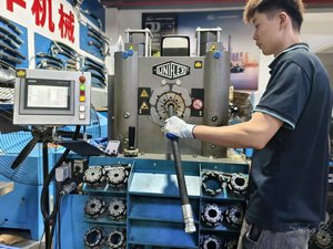 ชุดประกอบสายไฮดรอลิกคุณภาพระดับ OEM สำหรับรถขุด Volvo EC480DL ซ่อมสายรางรถขุด ซีลแน่น จัดส่งรวดเร็ว VOE938450 - Product Image 4