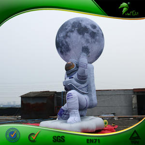 Astronauta Inflable de 6 Metros con Globo de Planeta - Escena Gigante de Exploración Espacial para Instalación en Parques Temáticos - Product Image 4