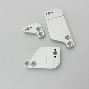 قطع طبية دقيقة مصنعة بتقنية <span class=keywords><strong>CNC</strong></span> من سبائك الألومنيوم والنحاس والفولاذ المقاوم للصدأ عالية الجودة بالجملة - Product Image 4
