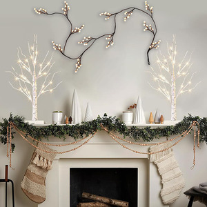 Guirnalda de Luces Decorativas Navideñas Personalizadas, Impermeables, con Ramas de Abedul, Bayas y Mimbre, Preiluminadas, para Chimenea o Mesa de Comedor - Product Image 3