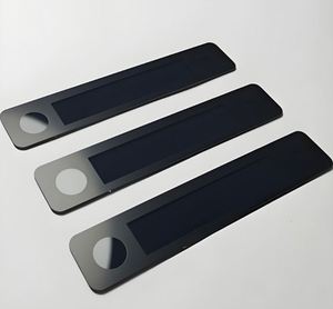 Panneau de lecteur de carte d'accès en acrylique noir personnalisé avec fenêtre d'affichage et trous pour LED - Product Image 2
