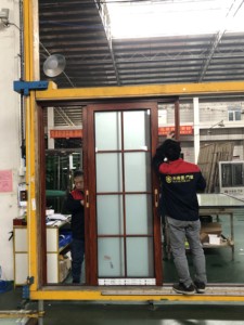 ระบบ<span class=keywords><strong>ประตู</strong></span>บานเลื่อนกระจกนิรภัยอลูมิเนียมขนาดใหญ่ พร้อมมุ้งลวด <span class=keywords><strong>ราคา</strong></span>ในมาเลเซีย - Product Image 4