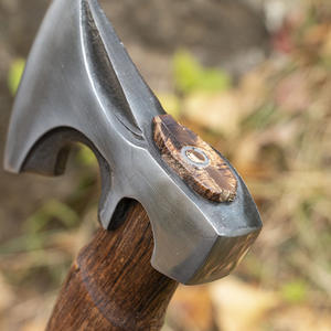 Hache de camping en acier au manganèse forgé Hachette à découper robuste <span class=keywords><strong>Tomahawk</strong></span> de combat de survie pour la coupe du bois et l'utilisation domestique - Product Image 1
