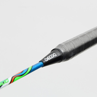 Venta al por mayor de alta calidad de grafito módulo personalizado profesional de fibra de carbono raqueta de bádminton bate con una bolsa de transporte