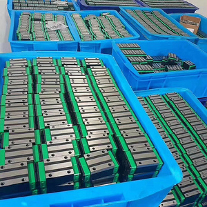 <span class=keywords><strong>CNC</strong></span> máy công cụ phụ kiện hgh15 20 26 30 35 45 55 tuyến tính hướng dẫn đường sắt tuyến tính Thanh trượt khối mang - Product Image 6