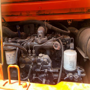 La bonne représentation a utilisé des machines Japon original Hitachi ZX75 d'excavatrice de 7 tonnes avec la lame - Product Image 6