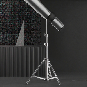 Trípode Profesional Tipo C de Acero Inoxidable de 2 m con Orificio para Tornillo de 1/4, Brazo Cruzado con Polea, Capacidad de Carga de 10 kg, Plegable - Product Image 3