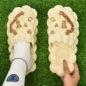 Sandalias Planas de EVA para Hombre y Mujer, Estilo Burbuja, con Dijes, a la Moda, Ligeras, Resistentes, para Otoño, Venta al Por Mayor - Product Image 4