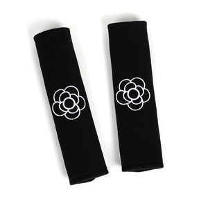 Housses universelles en peluche polyester pour ceintures de sécurité de <span class=keywords><strong>voiture</strong></span> avec protection anti-pression 2 points pour le cou, idéales pour les longs trajets - Product Image 4