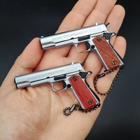 Gantungan Kunci Produk Tiktok Pistol Gagang Kayu Pistol Mainan Logam Colt 1911 Beretta Peluru Mini Gun Gantungan Kunci Model Pistol
