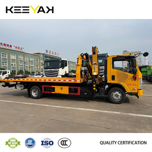 Camión de Remolque de Plataforma Móvil Hidráulica 4X2 Personalizado de Venta Caliente ISUZU con Grúa, Control Remoto y Brazo Plegable para un Remolque Eficaz - Product Image 4
