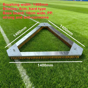 1400x1400x1400mm Driehoekige Nylonborstel voor Kunstgras, Harde Borstelharen - Product Image 3