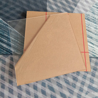 Présentoir à chaussures en acrylique transparent de 5 mm d'épaisseur, 1 étagère, bord doré, pré-assemblé, personnalisé, moderne, écologique, lavable et de haute qualité