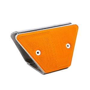 Delineateur de route trapézoïdal étanche IP68 avec réflecteur à microprismes et support en alliage d'aluminium 120x50x70mm - Product Image 1