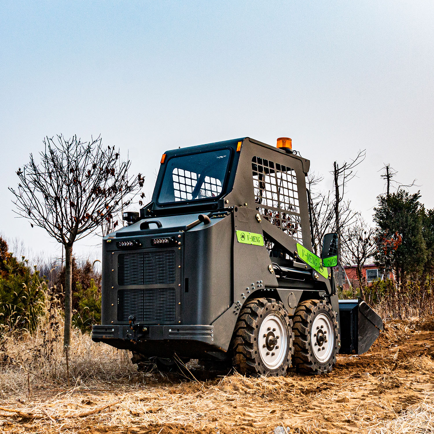 キャビン スキッド スティア ローダー (Kubotaエンジン) - 新品・1年