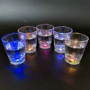 Giá rẻ ánh sáng lên dẫn Ly tự động nhấp nháy uống cốc cốc màu thay đổi bia <span class=keywords><strong>Whisky</strong></span> cốc thủy tinh cho Câu lạc bộ thanh Nguồn cung cấp bên - Product Image 5