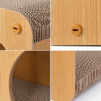 Maison-griffoir pour chat en carton ondulé avec panneaux latéraux en bois, entrée arrondie, montage facile, espace de repos confortable pour chats