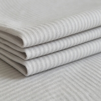 Tissu de chemise en sergé teint en fil, prêt à l'emploi, 97% coton 3% élasthanne, respirant et de poids moyen, à carreaux pour hommes