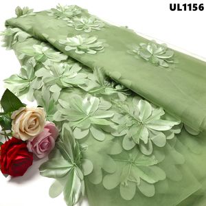 高级 3D 天蓝色手工缝制羽毛花卉刺绣薄纱婚礼蕾丝面料性感环保晚礼服鱼尾裙 - Product Image 4