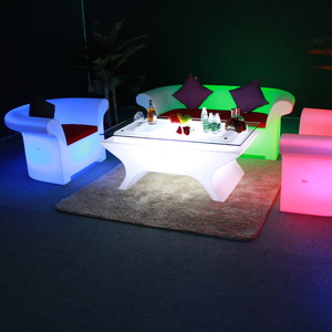 Set Divano <span class=keywords><strong>da</strong></span> <span class=keywords><strong>Giardino</strong></span> Illuminato a LED, <span class=keywords><strong>Poltrona</strong></span> Moderna Impermeabile, Divano in Plastica Resistente ai Raggi UV per Spiaggia - Product Image 1