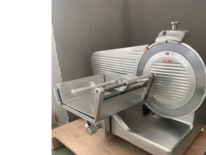Rebanadora de Carne Semiautomática de Aleación de Aluminio Anodizado de 350 mm - Product Image 3
