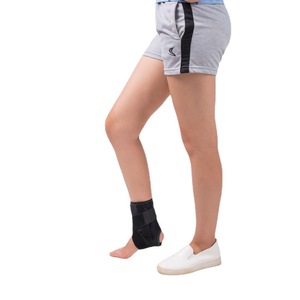 อุปกรณ์พยุงข้อเท้าทางการแพทย์แบบปรับได้ สายรัด<span class=keywords><strong>ข้อ</strong></span>เท้าแบบรัดกระชับ ช่วยพยุง<span class=keywords><strong>ข้อ</strong></span>เท้าและรักษาเสถียรภาพ สำหรับการฟื้นฟูอาการบาดเจ็บจากการแพลง - Product Image 5