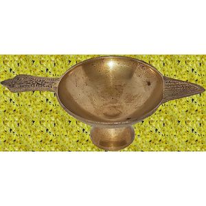 PARIJAT HANDICRAFT Indian Puja Brass <b>Oil</b> <b>Lamp</b> Golden Diya <b>Lamp</b> and Brass Diya for Party Lighting - Product Image 4