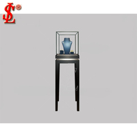 Comptoir de caisse de boutique de détail moderne en acier inoxydable doré, personnalisable, écologique, avec vitrine LED en verre pour présentation de bijoux