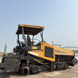 เครื่องปูยางมะตอย Sany SSP90C-8 ปี 2020 มือสอง สำหรับงานก่อสร้างถนน กำลังการผลิต 900 ตัน/ชม. กำลัง 180 กิโลวัตต์ ระบบไฮดรอลิกเต็มรูปแบบ - Product Image 4