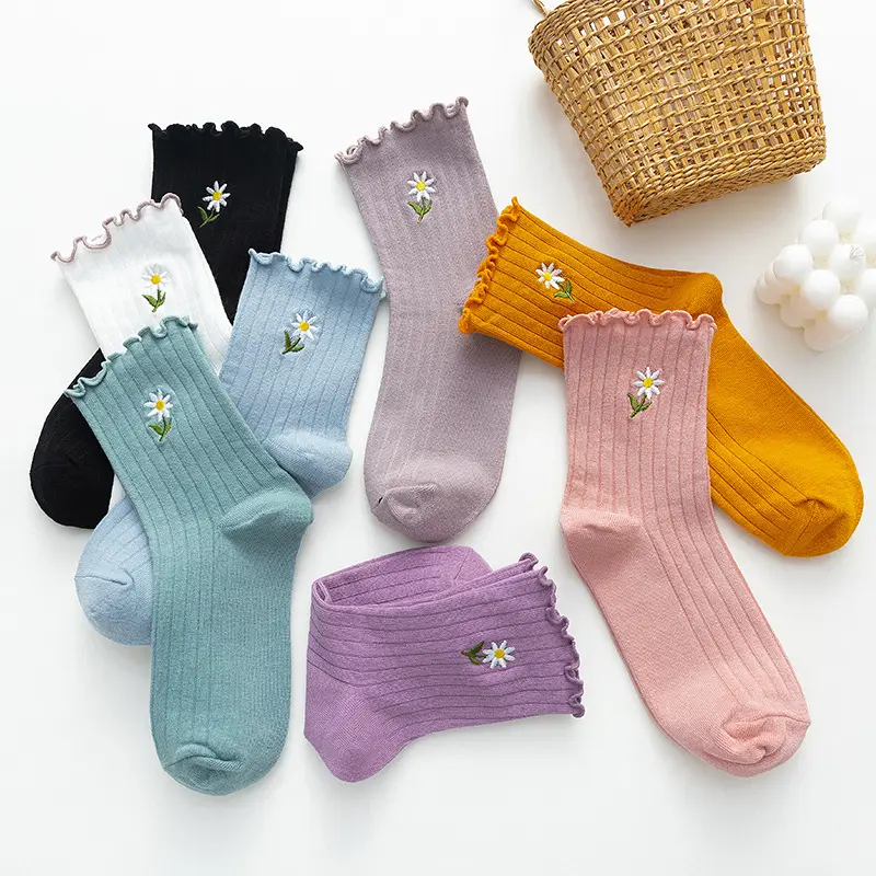 New hot selling women crew socks in the cylinder fresh pure color