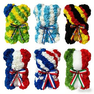 Ourson en fleurs artificielles fait main avec drapeau de l'équipe nationale et ruban de football, cadeau pour les fans de football - Product Image 1