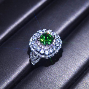 Pt950 plaqué platine importé moissanite carré simulation entièrement incrusté bague en diamant princesse carré bague en diamant carat - Product Image 5