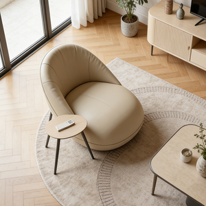 Fauteuil d'appoint esthétique en cuir crémeux minimaliste italien, silhouette chic, fauteuil de lecture confortable, mobilier de hall d'hôtel - Product Image 1