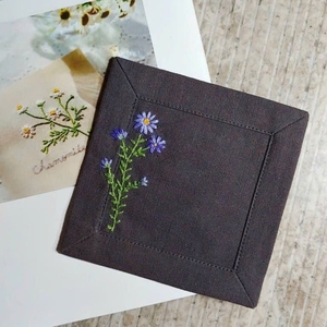 Ensemble de sets de table réutilisables et lavables en jacinthe d'eau tressée à la main, motif floral et rayé, de luxe - Product Image 6