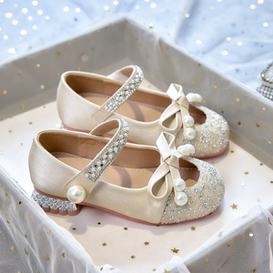 Scarpe <span class=keywords><strong>da</strong></span> bambina eleganti con fiocco in perle argentate e cristalli, ideali per feste, matrimoni, spettacoli, compleanni e balli. - Product Image 4