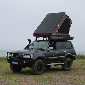 Carpa de techo rígida de poliéster para exteriores, tipo Dachzelt triangular, para las cuatro estaciones, con apertura automática rápida, de acero inoxidable. - Product Image 1