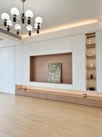 Aparador de Nogal con Almacenamiento y Estantes Abiertos - Mueble Personalizado para Sala de Estar OEM
